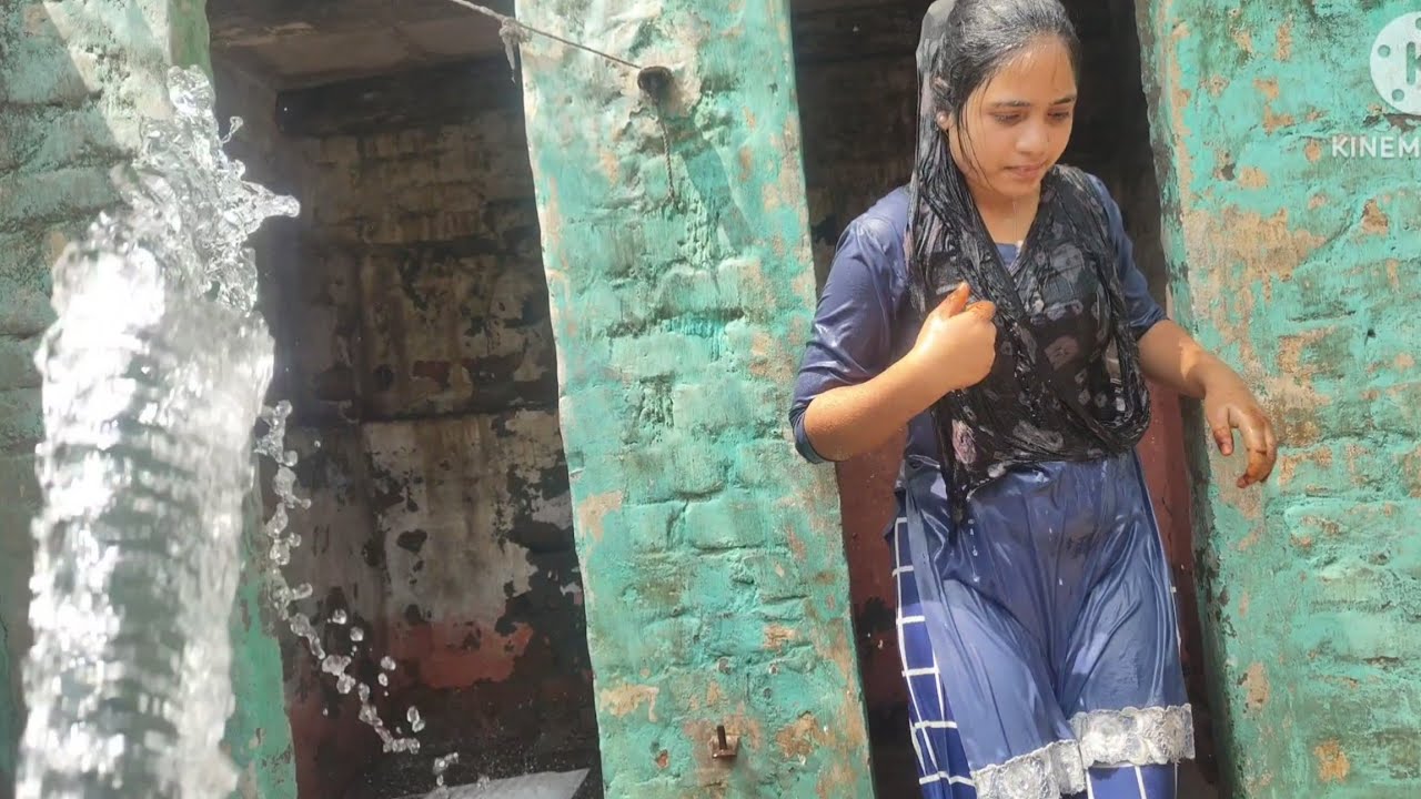 गर्मी में नहाते वक्त आज बहुत मस्ती की #desivlog