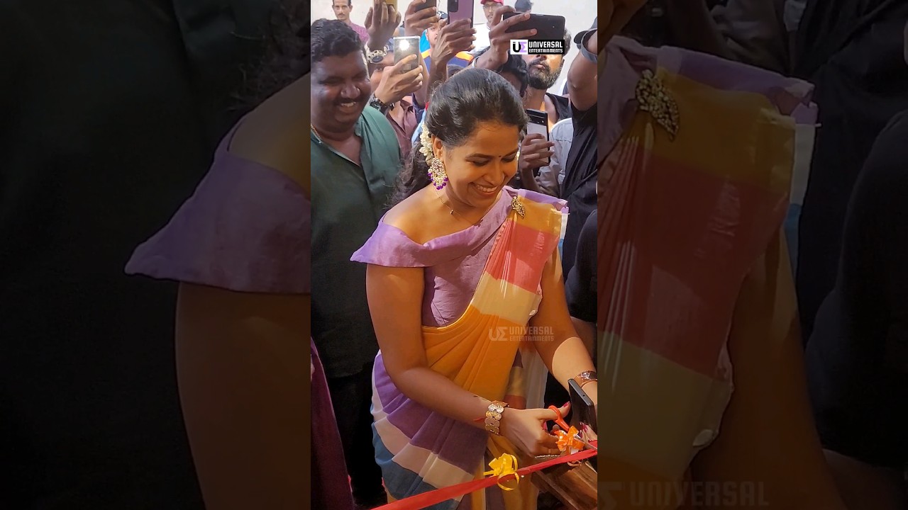 മൾട്ടി കളർ സാരിയിൽ ഉദ്ഘാടന ചടങ്ങിനെത്തിയ സാധിക  | Sadhika Venugopal | #shorts #sadhikavenugopal