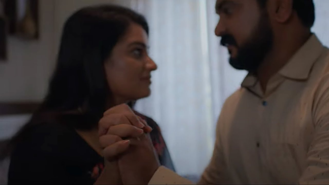 ഭർത്താവില്ലാത്ത സമയത്ത് വസ്ത്രം വിൽക്കാൻ വന്ന ആളുമായിട്ട് ഇവൾ Desire MALAYALAM MOVIE SCENE