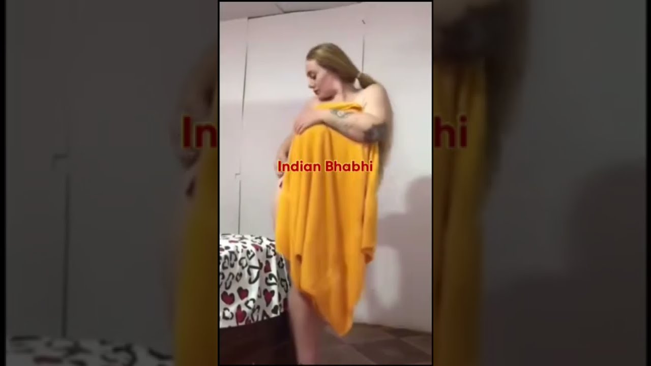 अभी अभी नहा कर आई हु | sinky bhabhi | sinky bhabhi change in clothe | sinky singh vlog