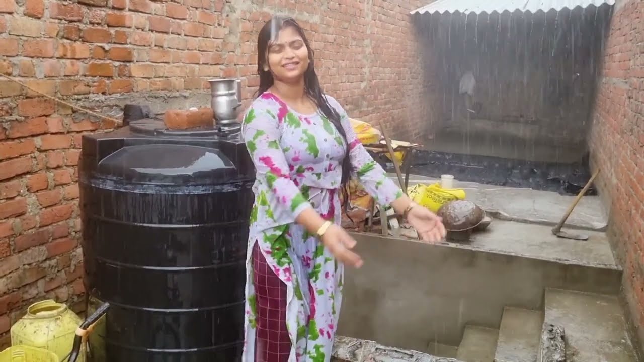 🔥बारिश में नहाने का सुकून 🌧️ Rain bathing vlog rupa new vlog
