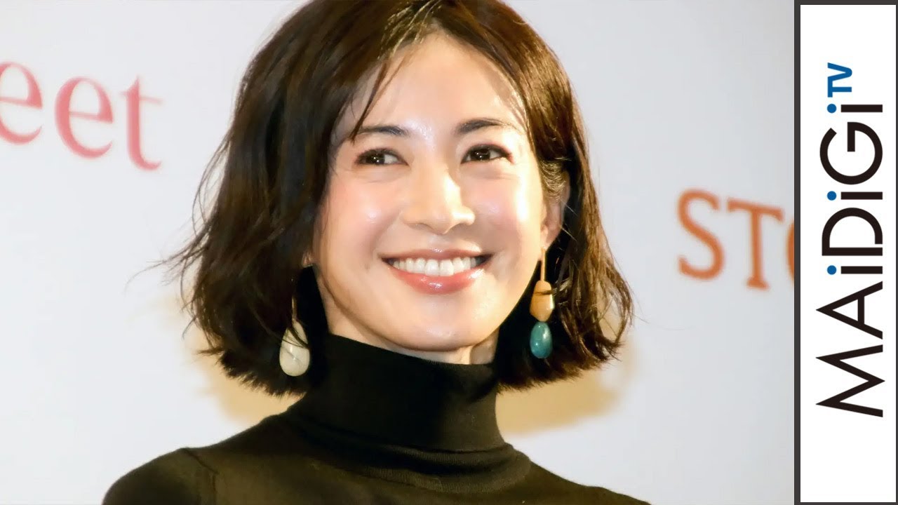 高垣麗子、“ティーカラー”スカートが主役の秋コーデ　ストーンイヤリングで遊び心も