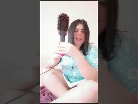 سلام البنات اليوم نوريكم كيفاش تنشفوا شعركم بطريقة سهلة😘🇫🇷🇪🇸