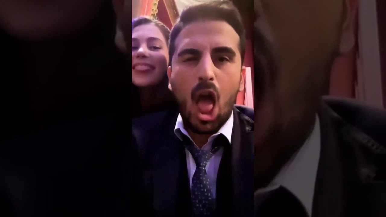 😜