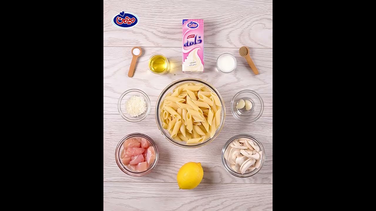 طرز تهیه پاستا پنه آلفردو با مرغ و قارچ به روش رستورانی
