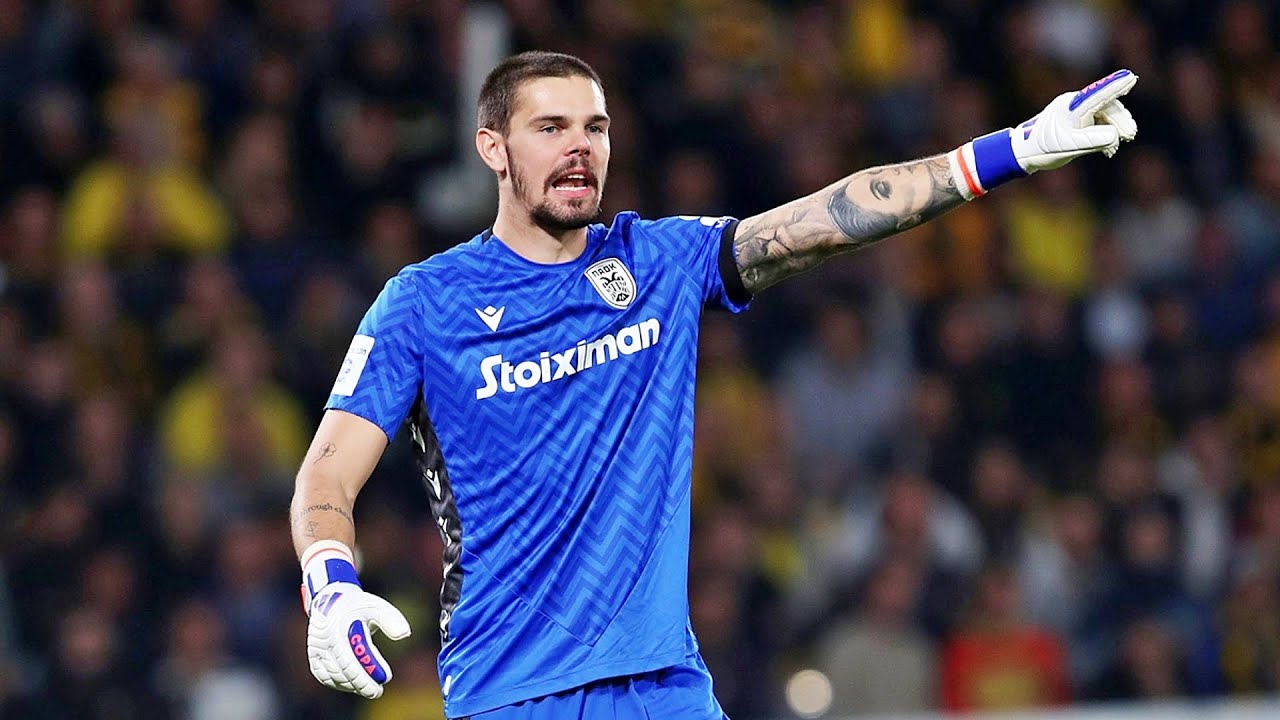 𝐋𝐎𝐎𝐊 𝐖𝐇𝐀𝐓 Dominik Kotarski is doing at PAOK