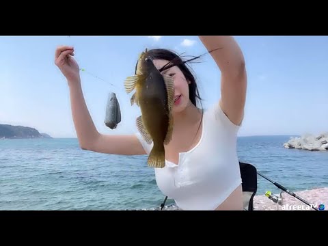 포크레인으로 낚시를 해보았습니다 ...