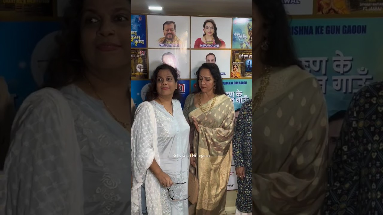 😱 #hemamalini gets uncomfortable with a #fan #shorts #bollywood #actress #mumbai