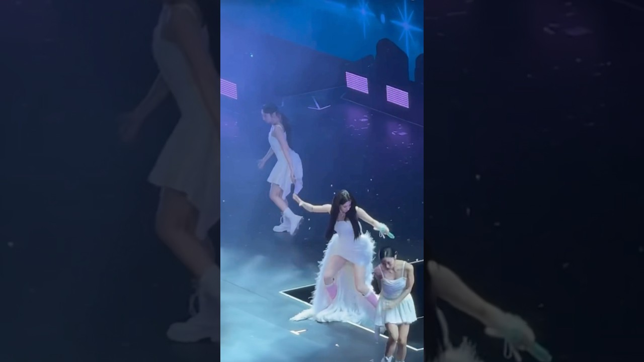 ⚠️ Miyeon almost fell off stage😱😱😱#gidle #miyeon #solo credit:redbook momo
