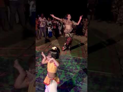 • Sri Lankan Gorgeous Girl Dance in Traditional Redda-Hatte•