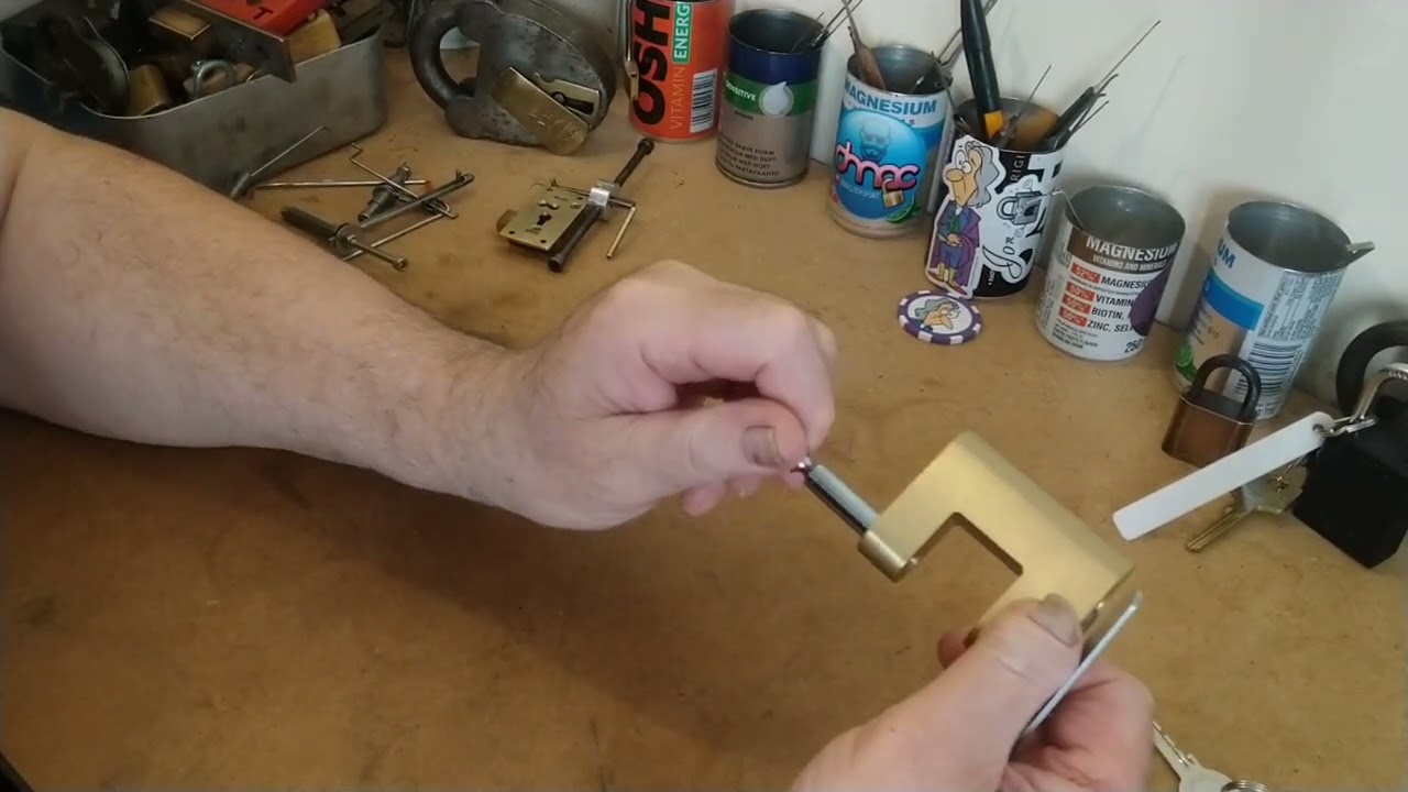 #052 Yale Y114/60 Picked