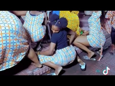05.Shughuli za uswahilini chura wanashindana,African Girl Twerk dance #baikoko #kigodoro 1M views