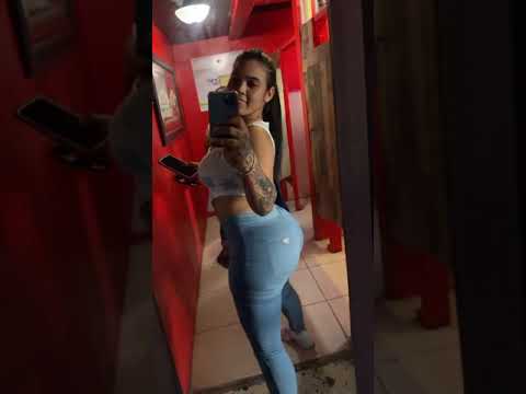 0penelope1 blue jeans twerk