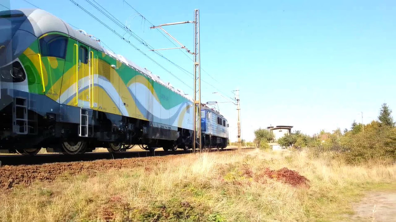 111Eb-001 wraca ze Żmigrodu ciągnięta przez EP07-1054