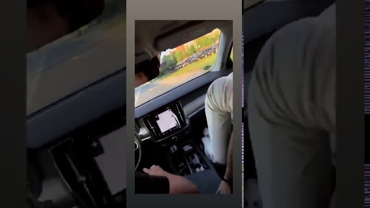 15 Yaşındaki kız Arabada Twerk