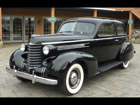 1937 Oldsmoblile F37 Touring Sedan for Sale at Volocars.com