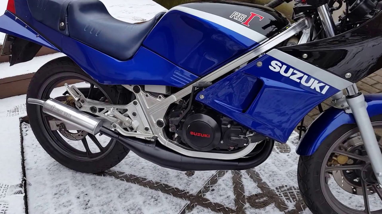 1983 Suzuki RG250 With yolly moto exhaust, Cold start