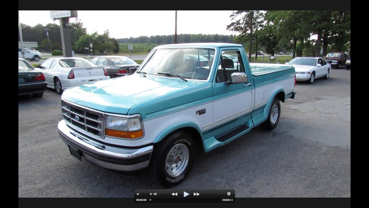 1994 Ford F-150 XLT (5.0 v.s. 7.3) Start up, Exhaust, and In Depth Review