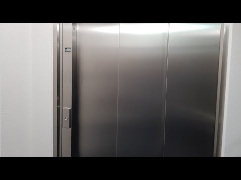 2 Aufzüge OTIS @