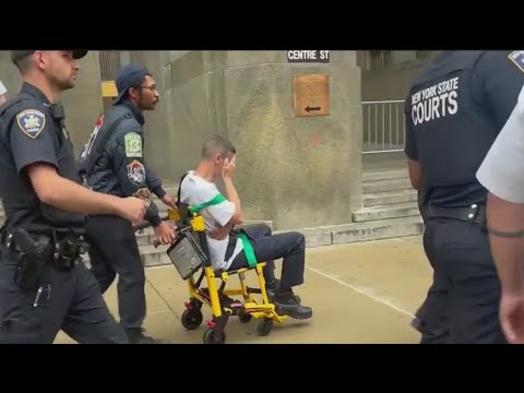 2 court officers stabbed, slashed at NYC courthouse: 'Targeted attack'