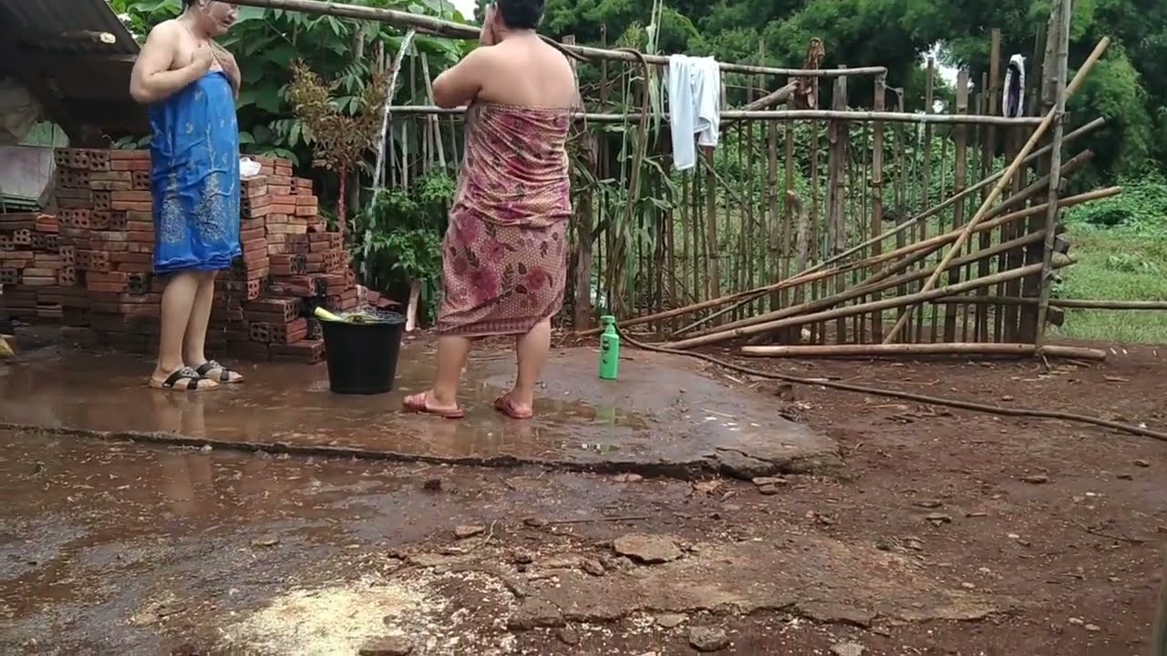 2 Village Girl Bathing Video