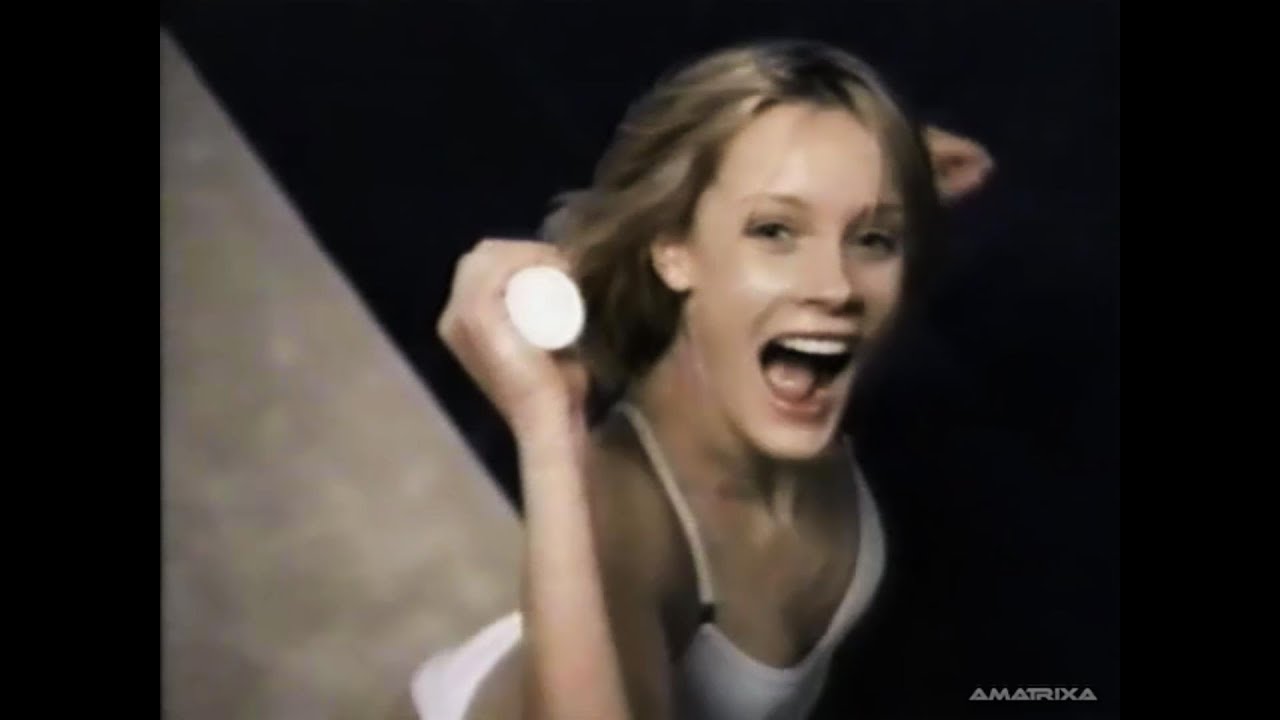 2000 Nivea Sheer Moisture Spray Commercial