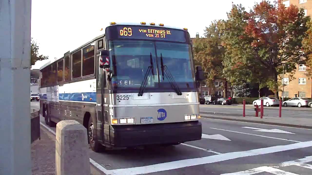 2006 MCI D4500CL 3225 Signed For The Q69 @ Queens Blvd [ The KnightRider Series ]