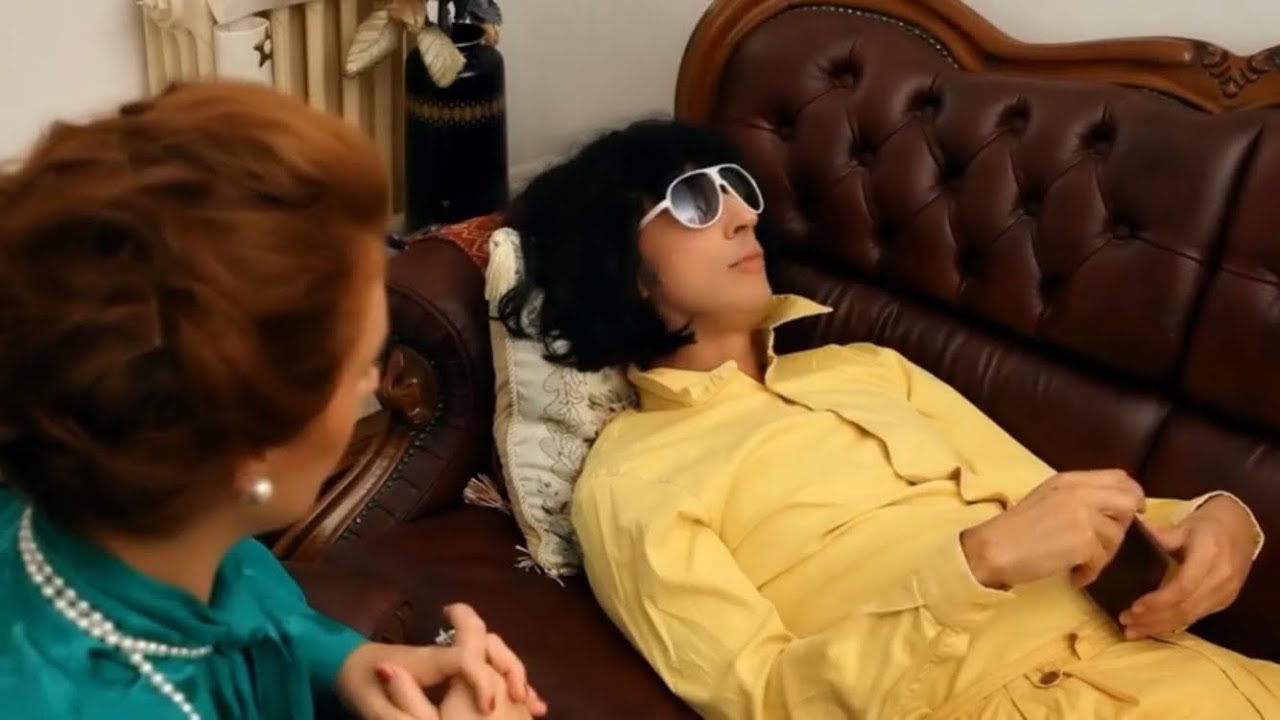 (2012) Sto pagando assai (GANGNAM STYLE PSY PARODY VIDEO)