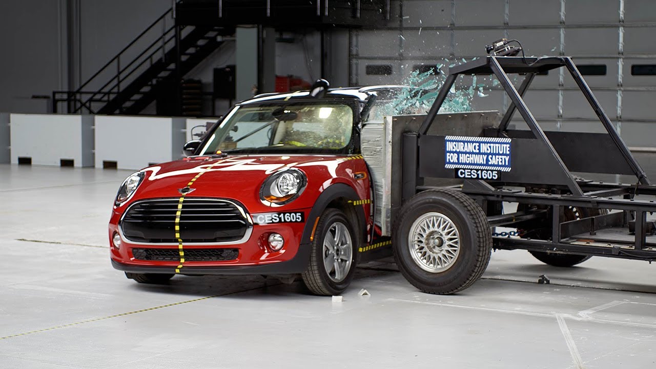 2016 Mini Cooper side IIHS crash test