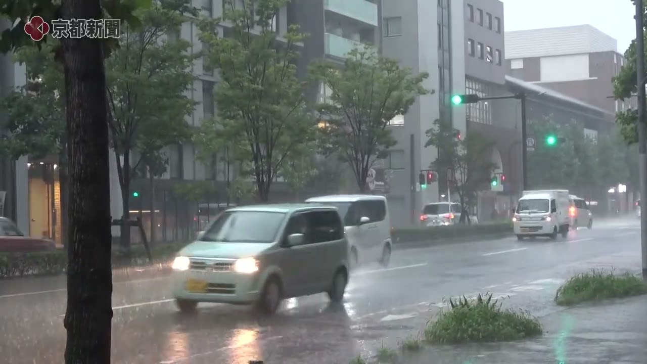 京都市に大雨警報（2023年8月24日、京都市中京区）