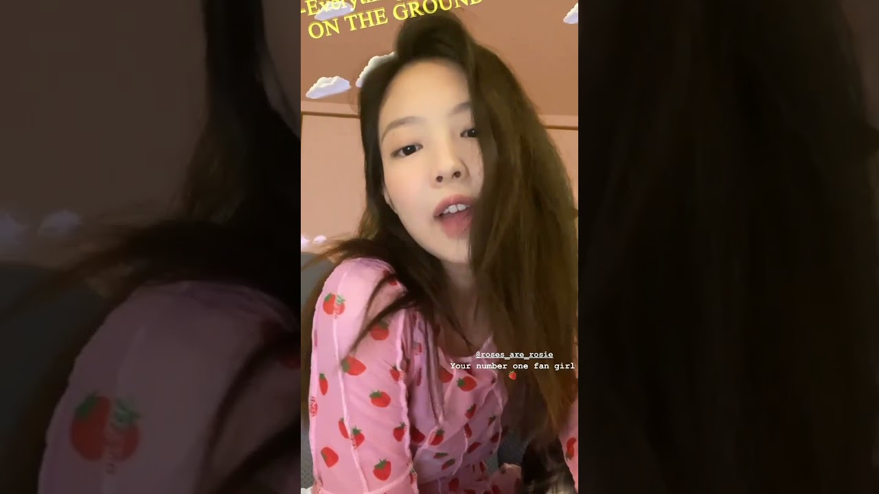 210329 Jennie Instagram story update: Rosé 
