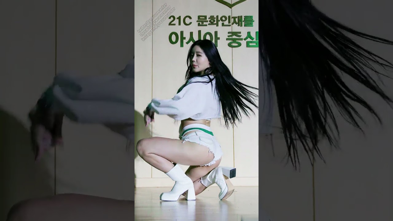 211130 고은 GOEUN 레이샤 LAYSHA 'PINK LABEL' 4K 60P 직캠 by DaftTaengk 2160p 60fps VP9 160kbit Opus 2
