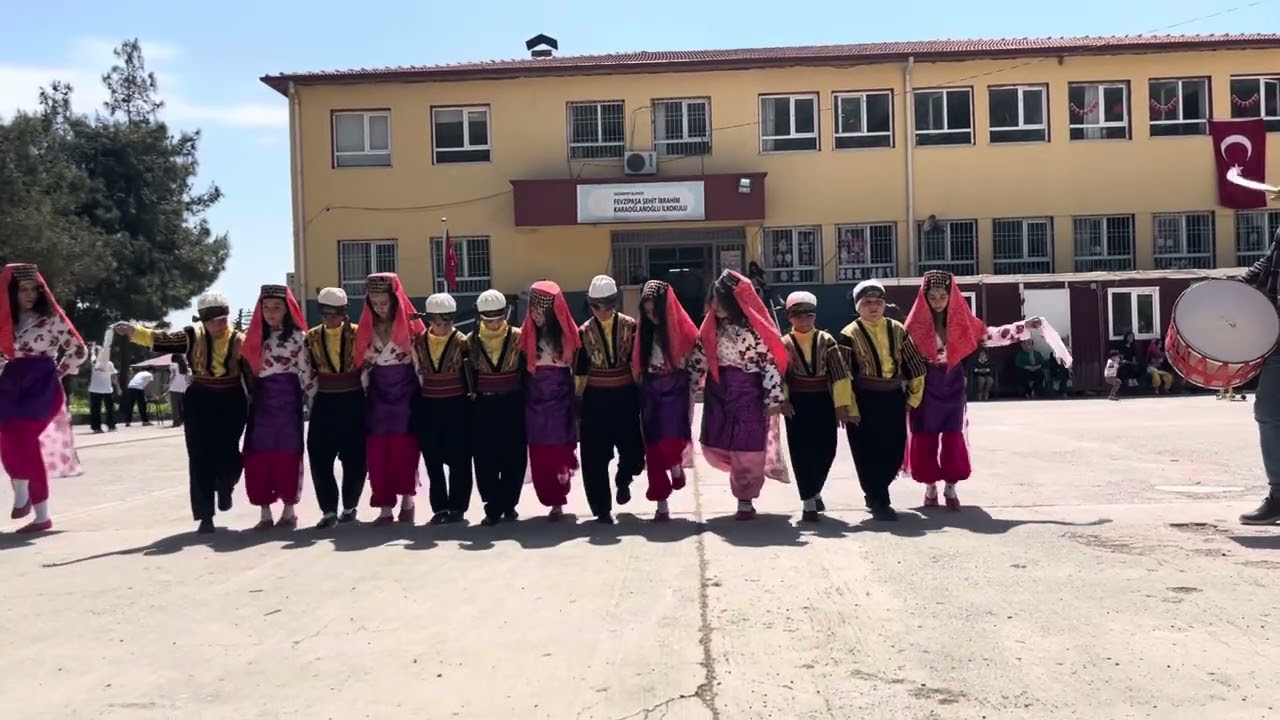 23 Nisan Gaziantep Halk Oyunu Şehit İbrahim Karaoğlanoğlu İlkokulu