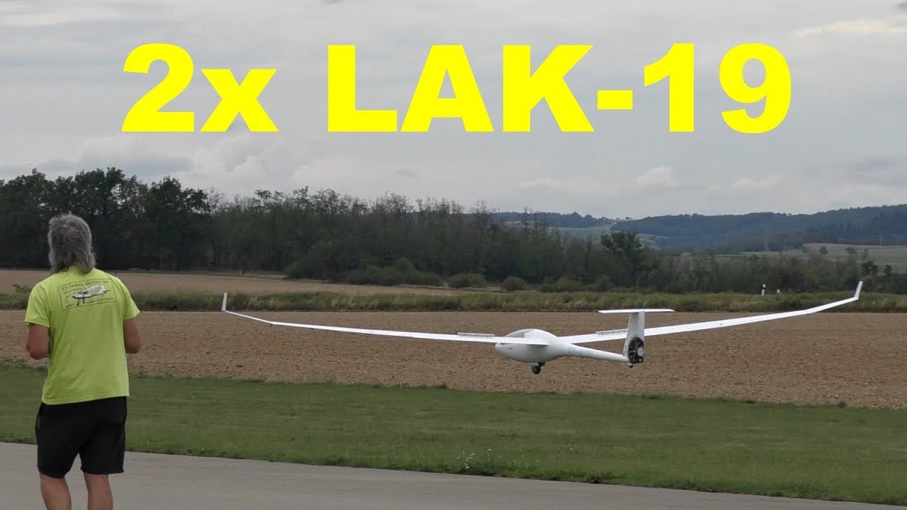 2x LAK-19, huge scale 1:1,25 RC gliders, 2017