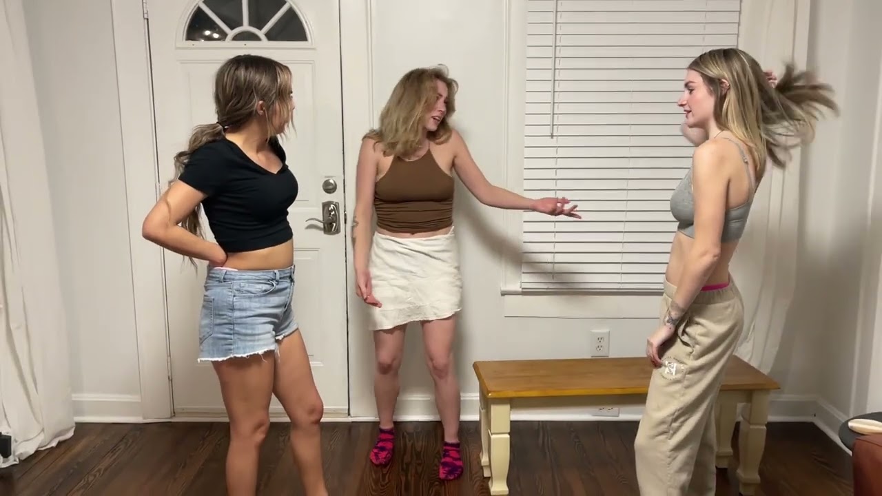 3 Girl Wedgie War