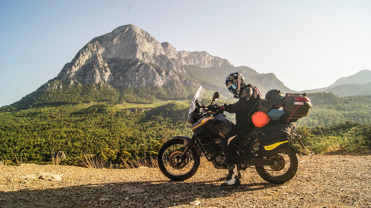 3500KM Solo Motorcycle Adventure - Among the Mountains of Turkey // (with english subtitle)