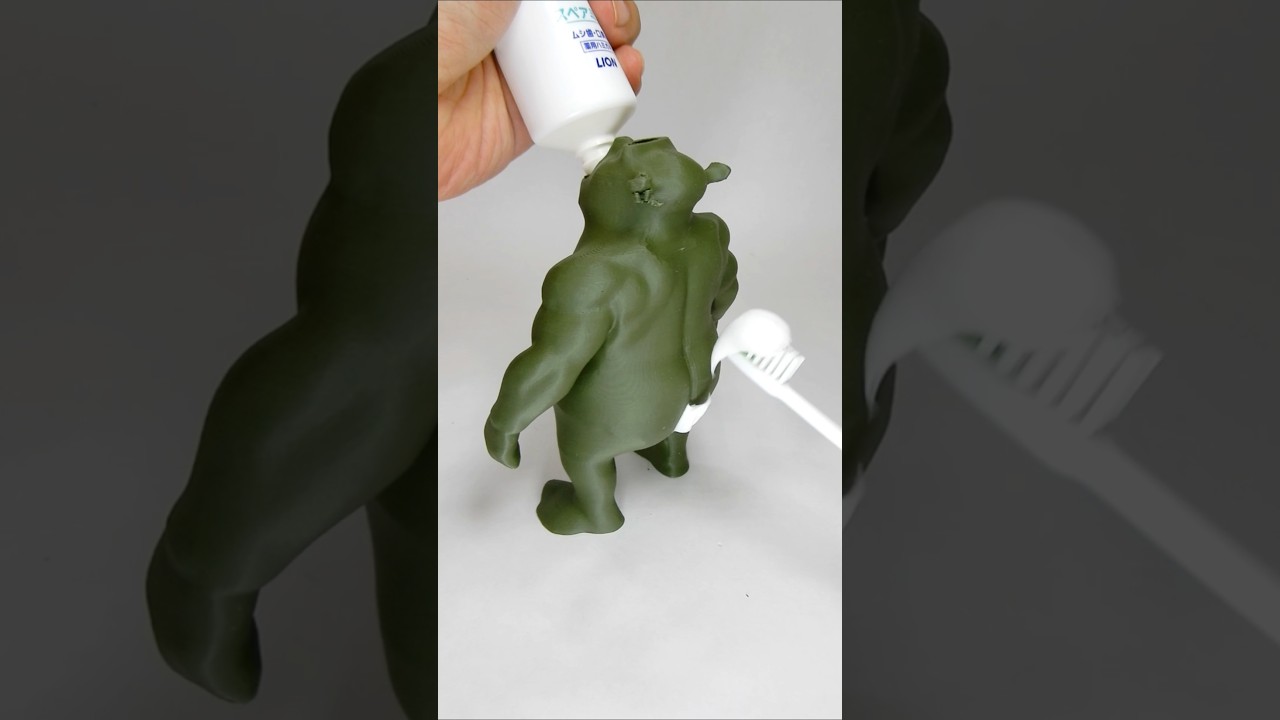 3D-Printed Shrek Toothpaste Dispenser | Funny and Creative Design! #3DPrinting #Shorts