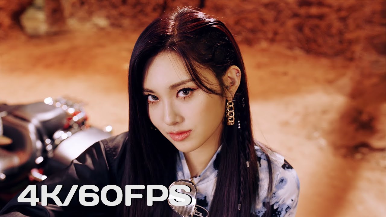 [4K/60FPS] EVERGLOW (에버글로우) - Pirate MV