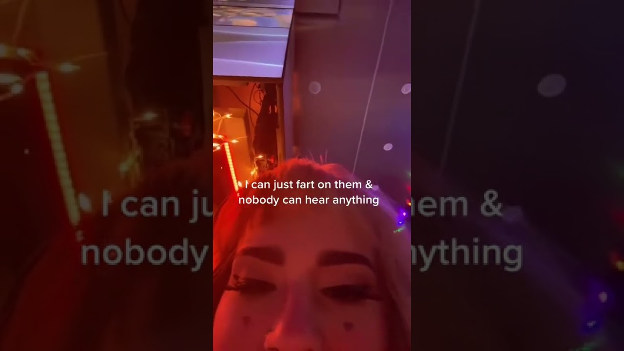 A Girl Farting At Her Boss #shorts