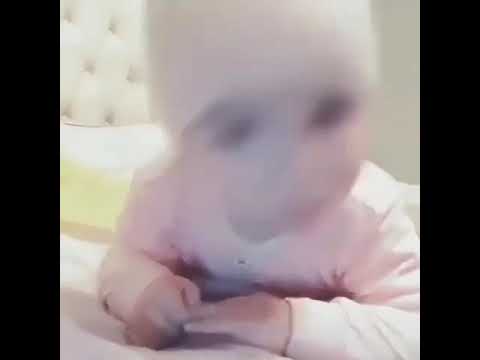 a gozel neynisen oturmusan? gelim?
