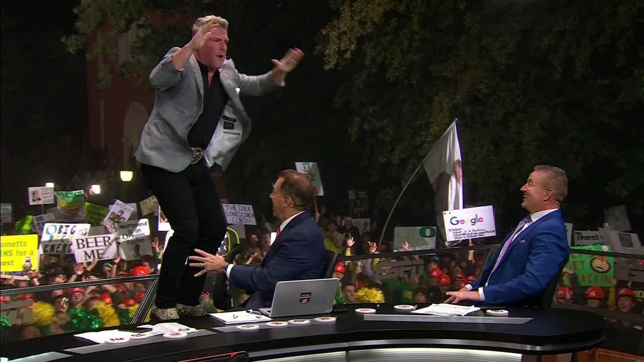 'A LITTLE BIT LOUDER NOW! 🗣️ Pat McAfee gets the Oregon crowd HYPED on College GameDay