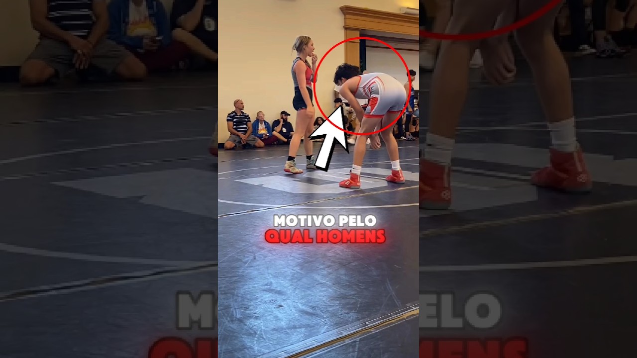 A luta dele foi outra 😂 Cred: miss_cradle on IG #luta #wrestling #viralvideo