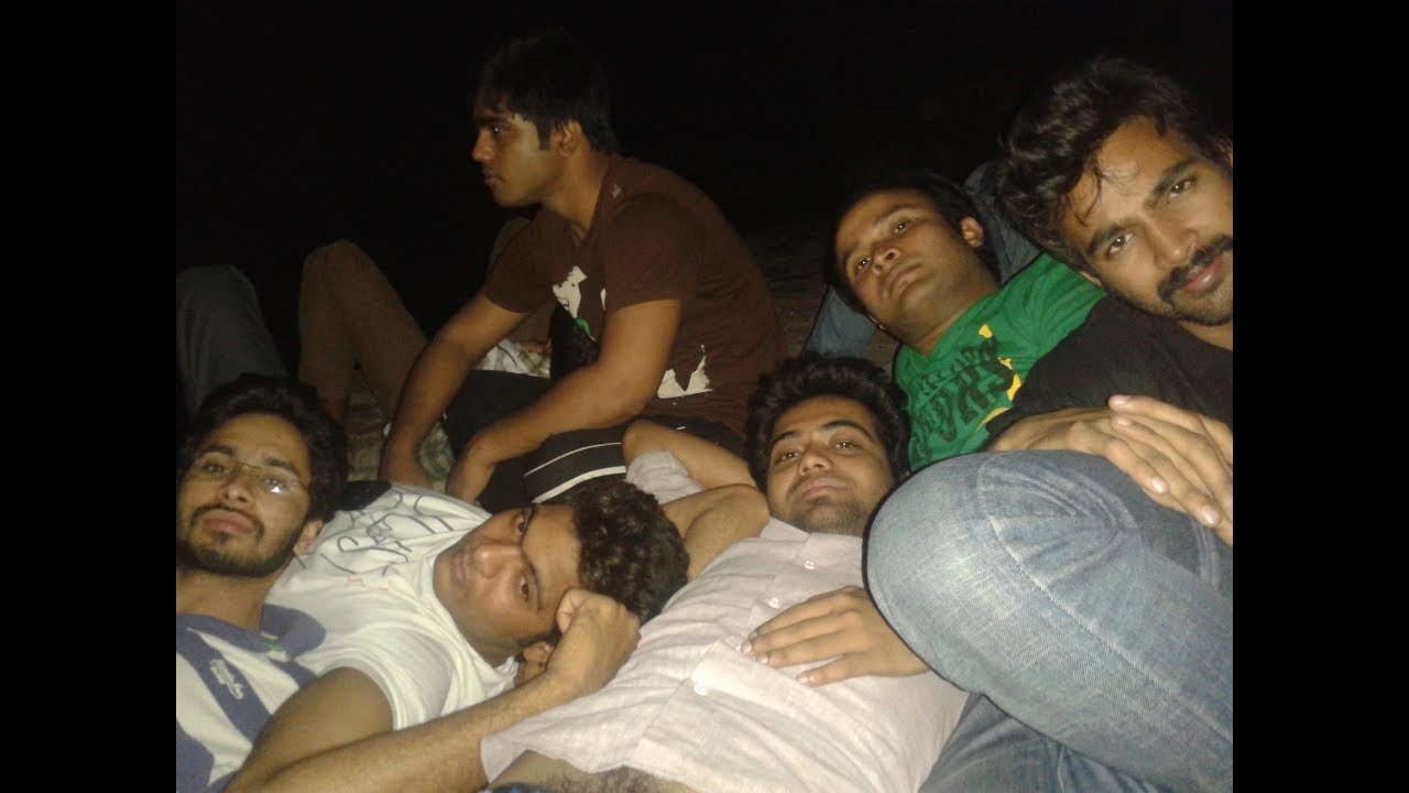 A night stay with friends in Bhangarh Fort (भानगढ) - Asia's most haunted place