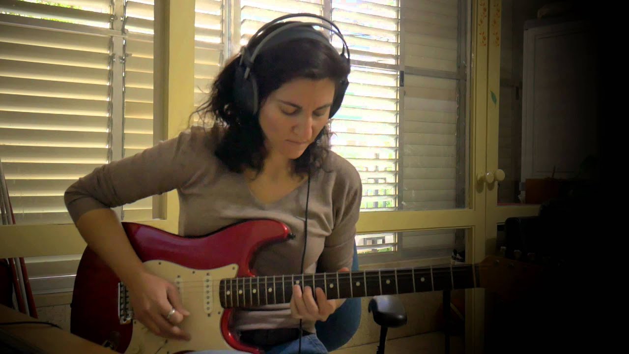 A small tribute for David Bowie and SRV -China Girl guitar solo