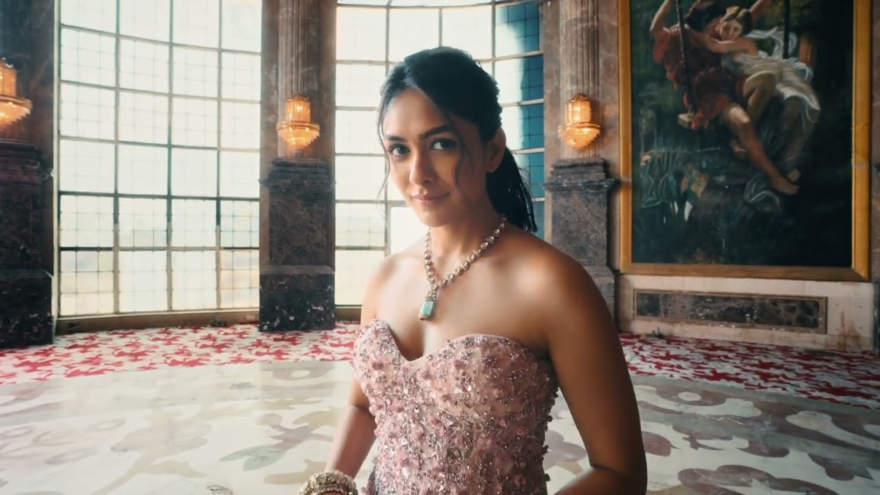 A STAR ON THE RISE Ft. MRUNAL THAKUR | THE PEACOCK MAGAZINE