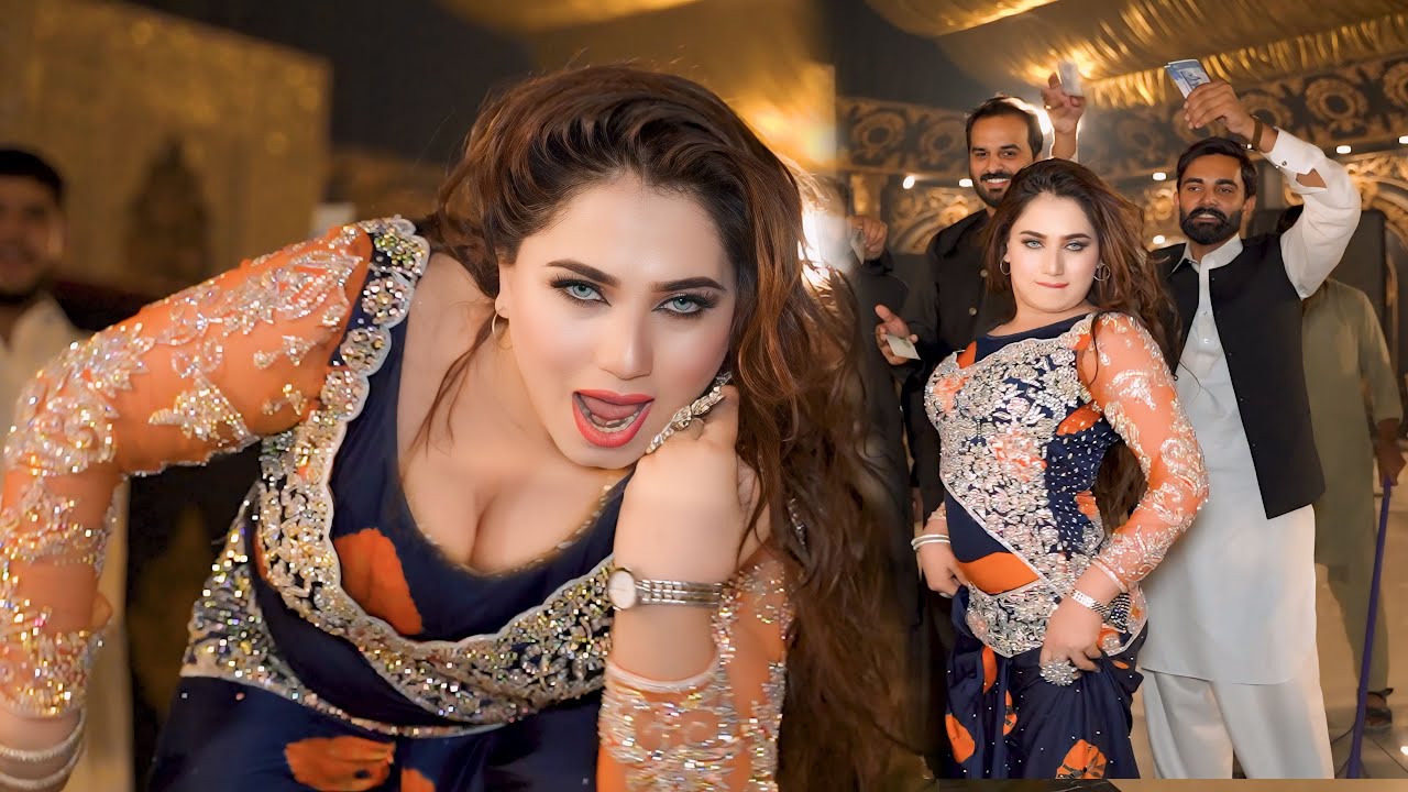 Aaj Ki Raat Mehak Malik Bollywood Dance Performance 2025