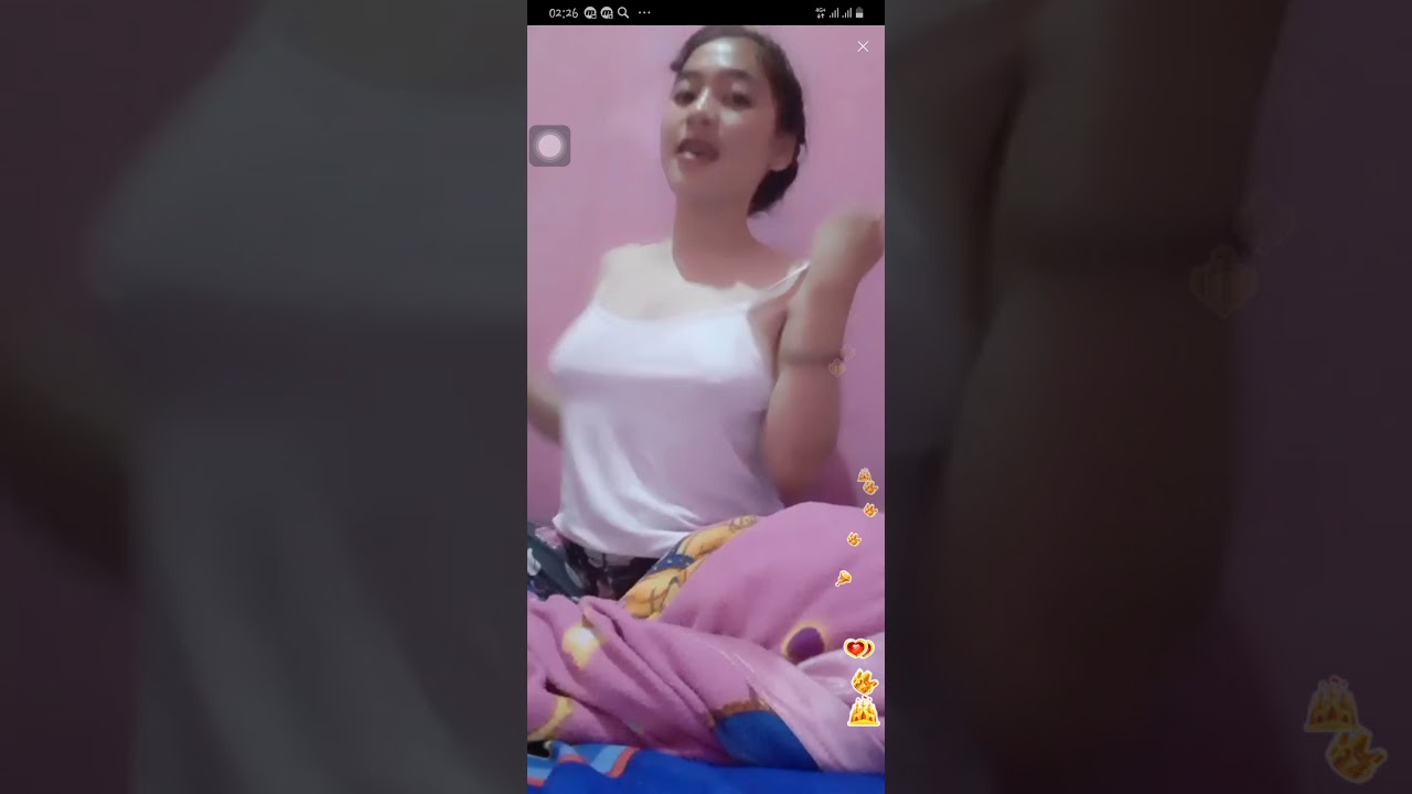 Abg live no bra langsung kena banned