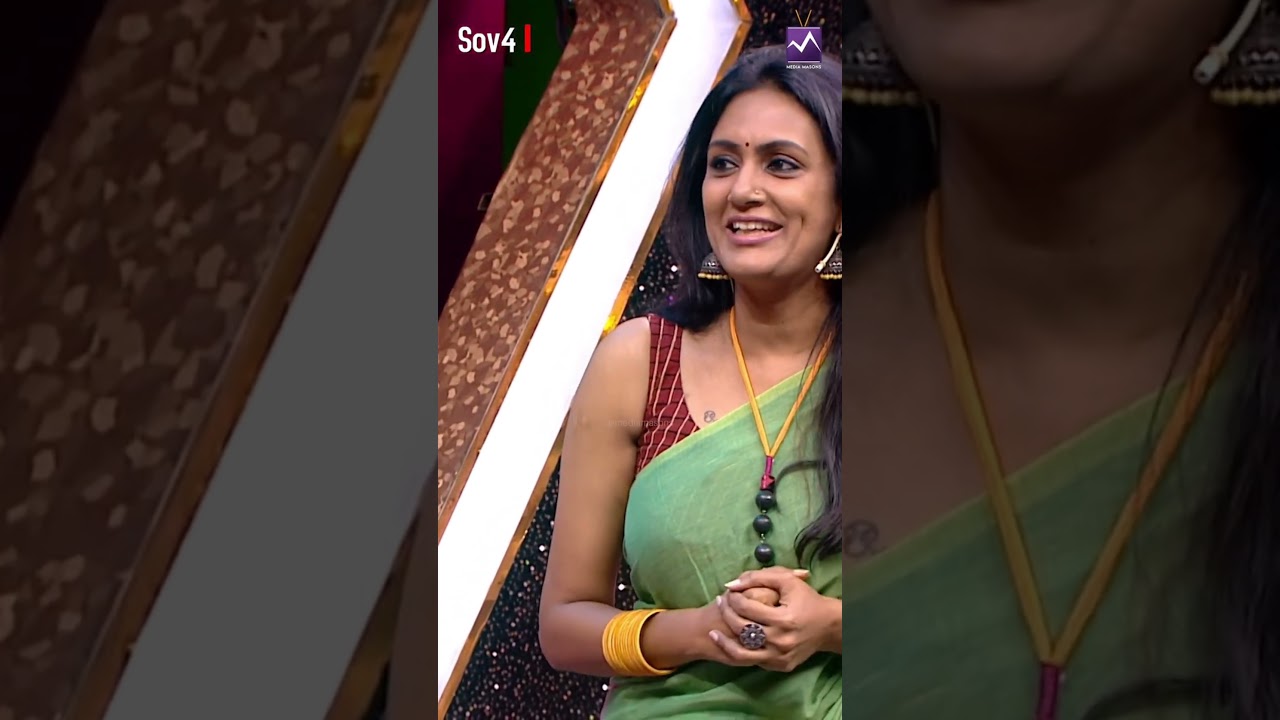 Actress Devadarsini hot in Sleeveless saree