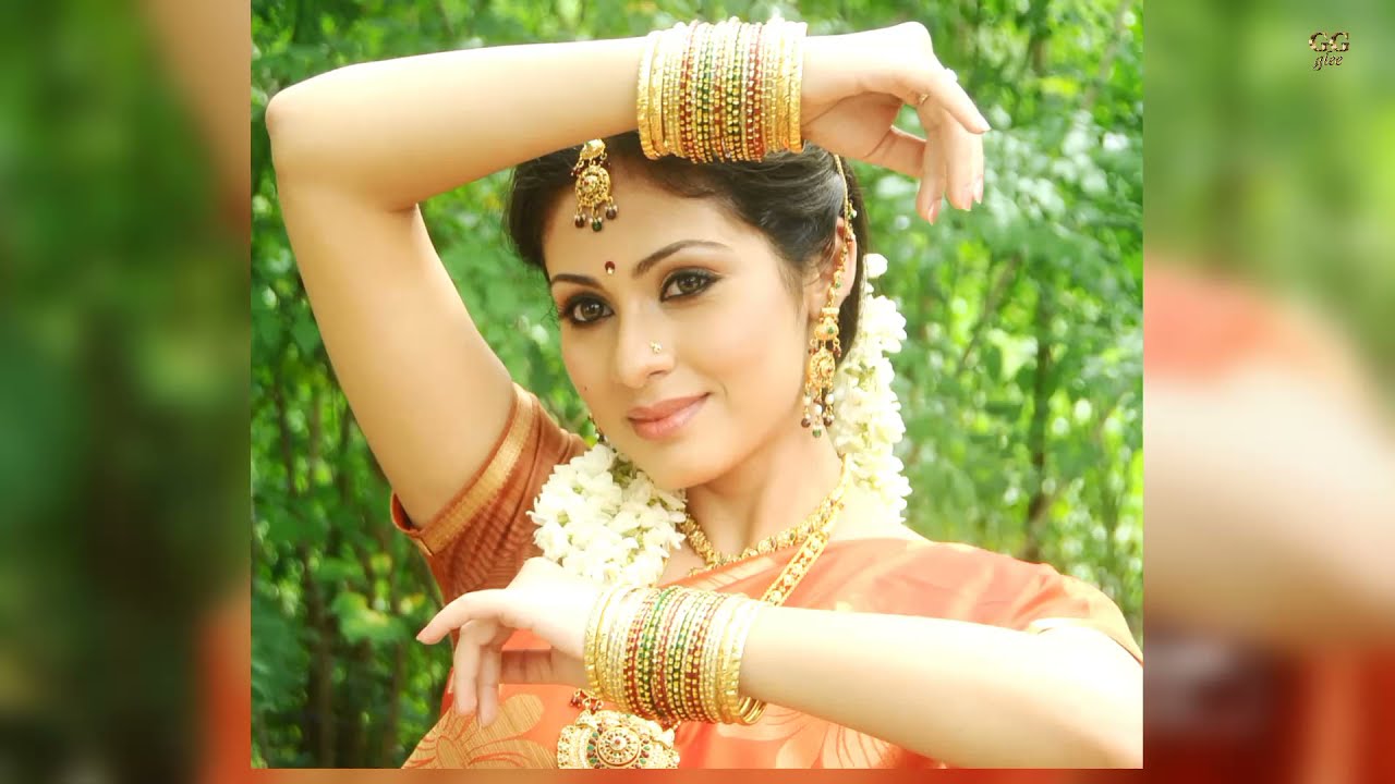 Actress Sada Beautiful Saree Pics | GG GLEE