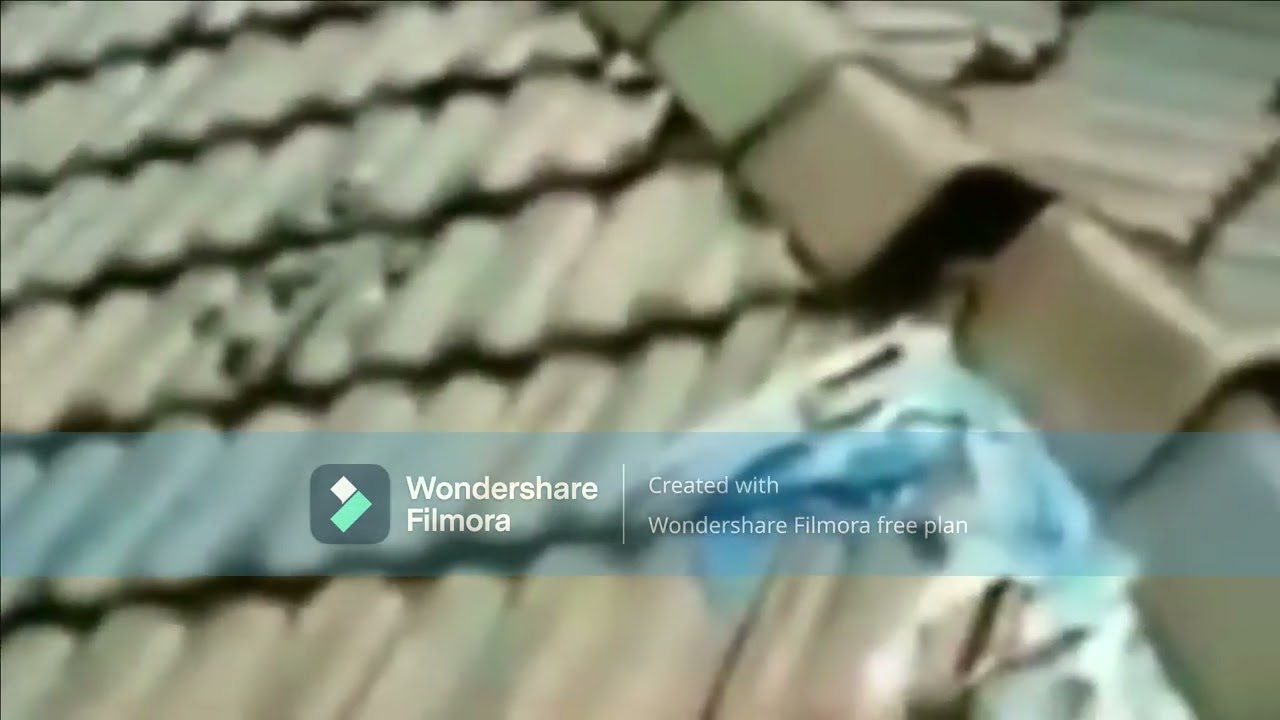 Ada Orang Jatuh Dari Atas Genteng dari channel @RasyadPrabu